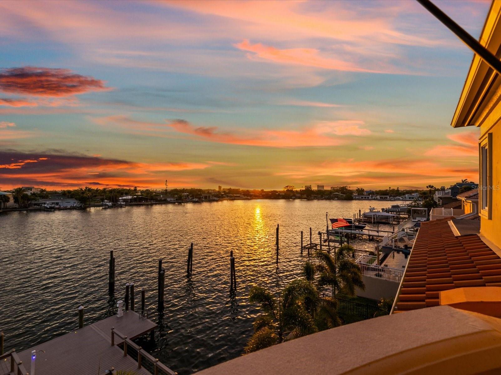 6224 PASADENA POINT BLVD — photo 46