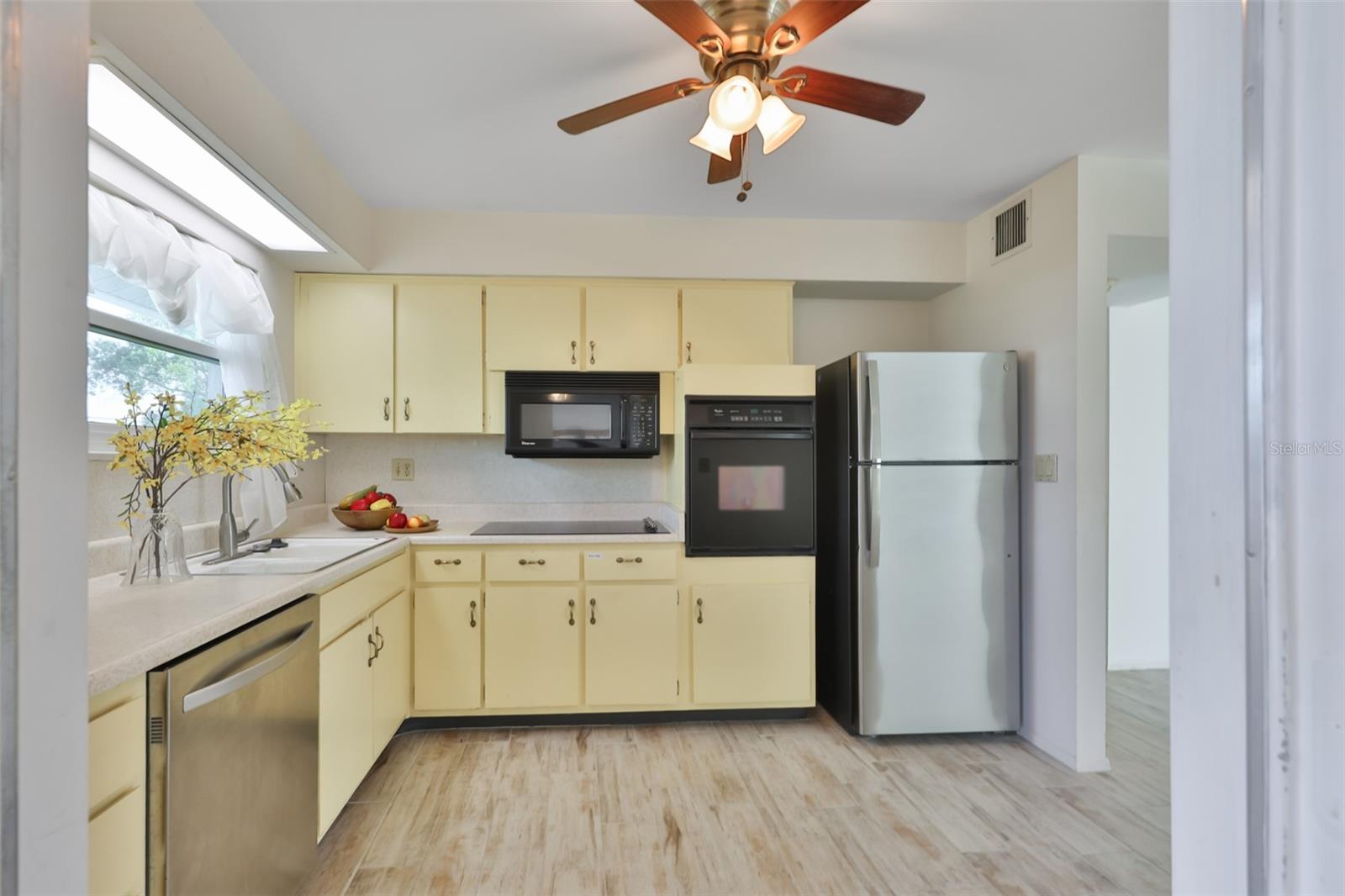 1216 VALLEY FORGE BLVD — photo 26