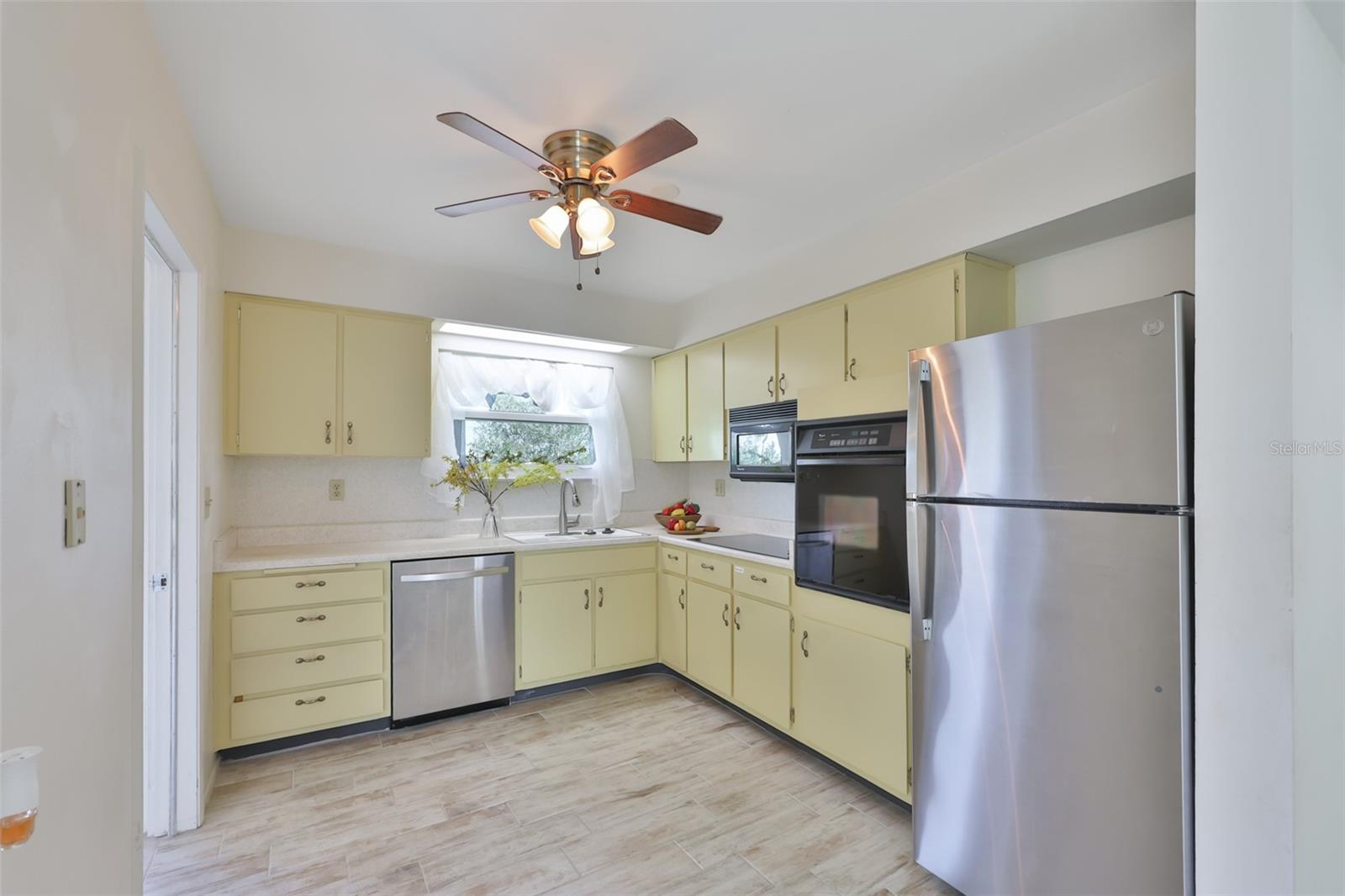 1216 VALLEY FORGE BLVD — photo 24