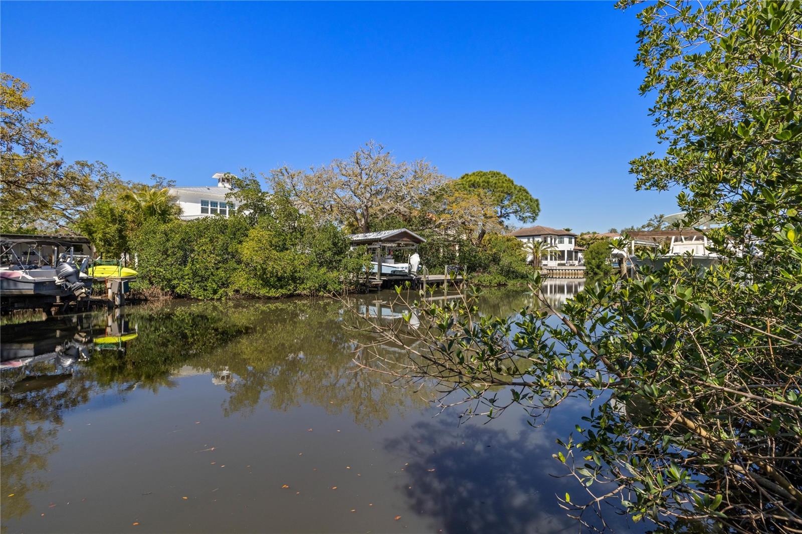2117 S WEST SHORE BLVD — photo 27