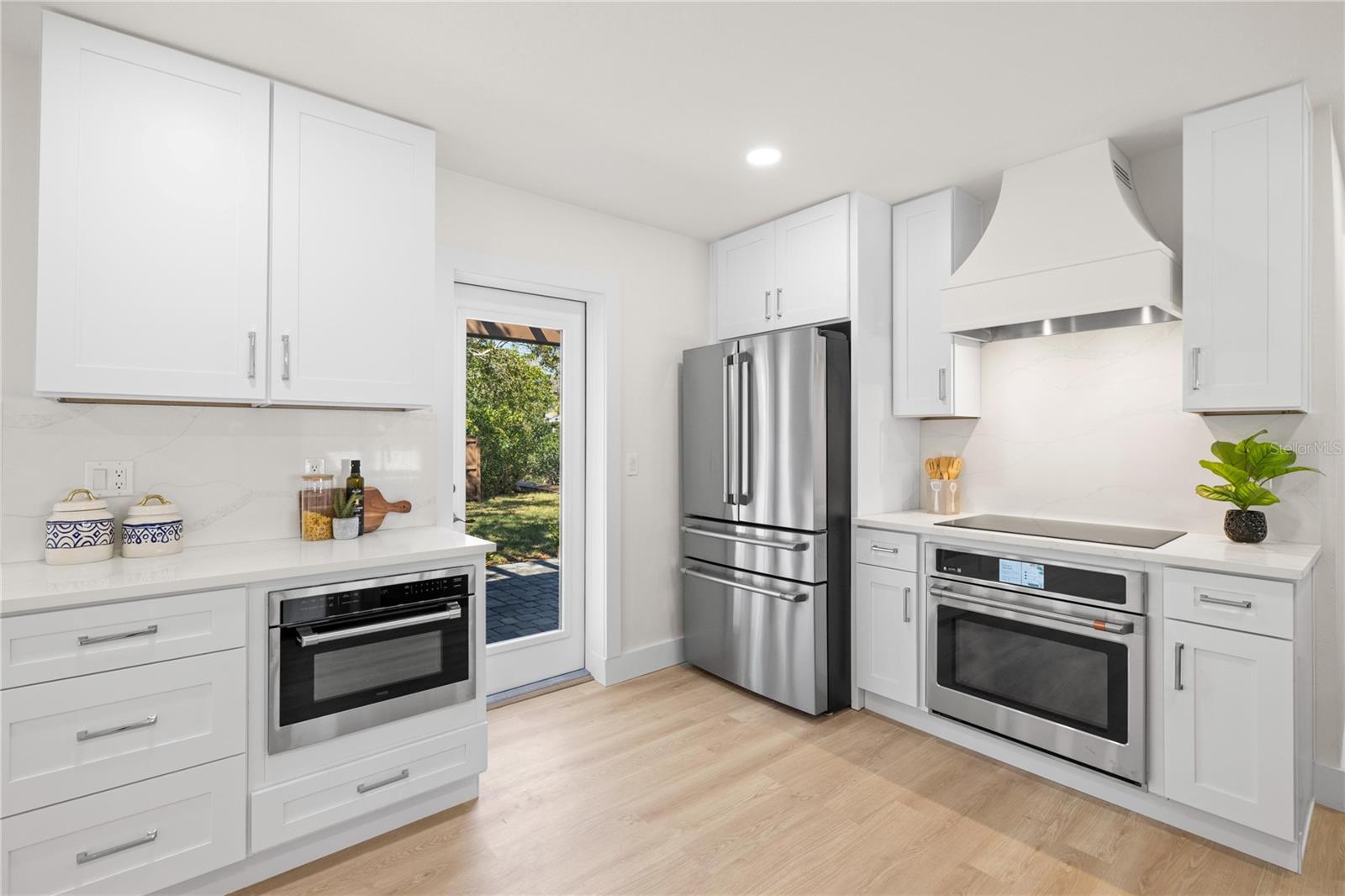 2117 S WEST SHORE BLVD — photo 10