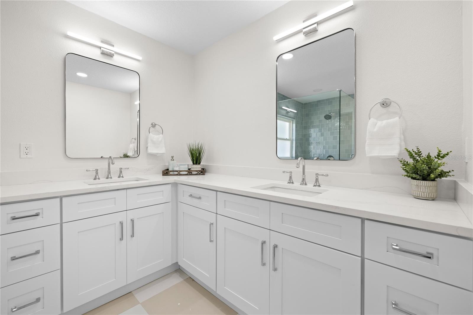 2117 S WEST SHORE BLVD — photo 14