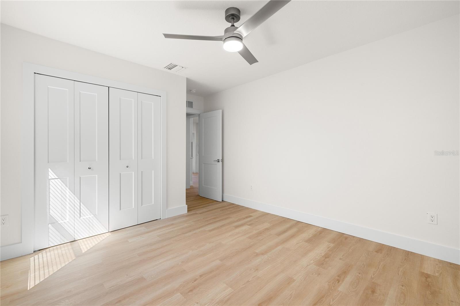 2117 S WEST SHORE BLVD — photo 20