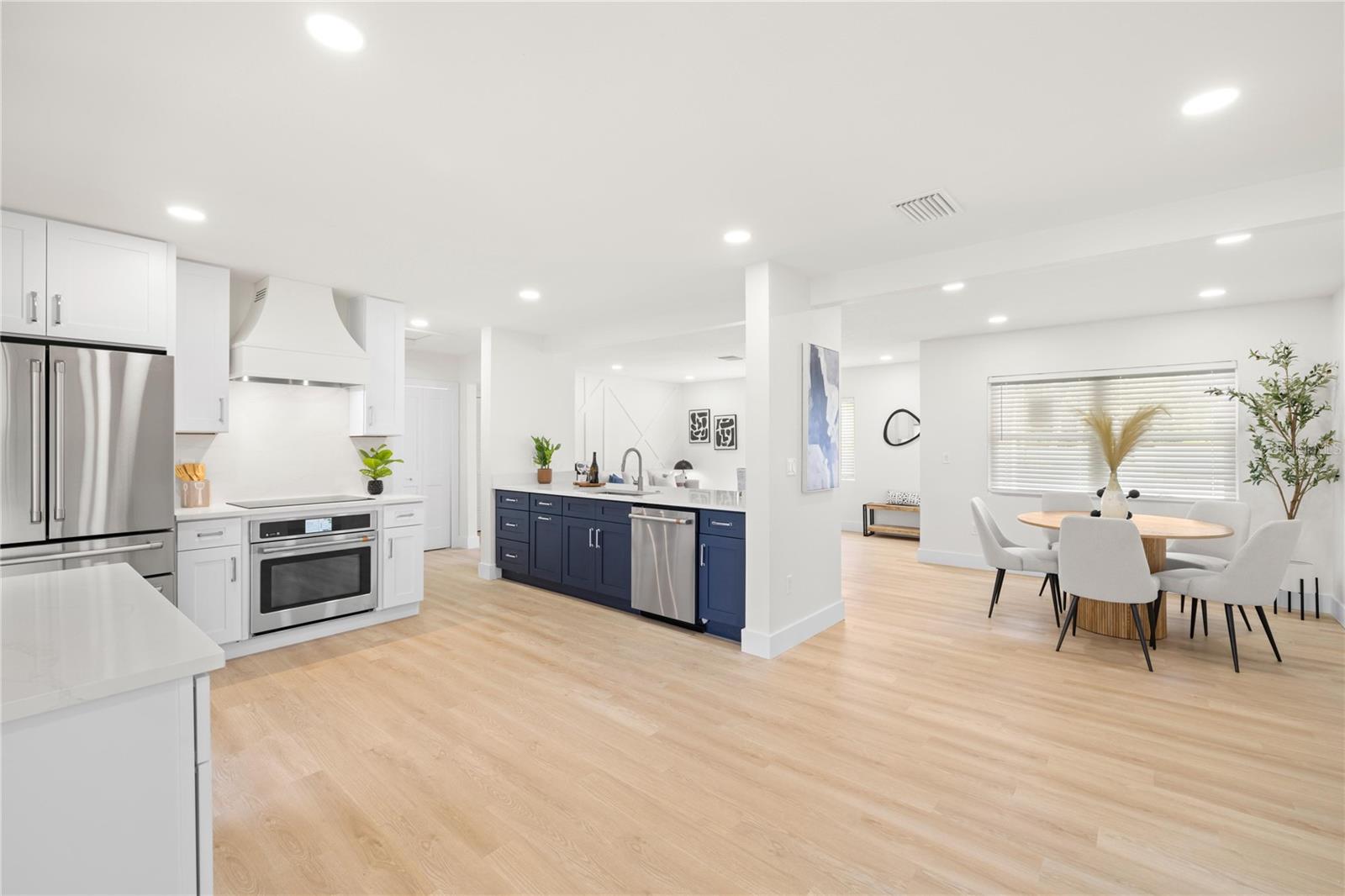 2117 S WEST SHORE BLVD — photo 9