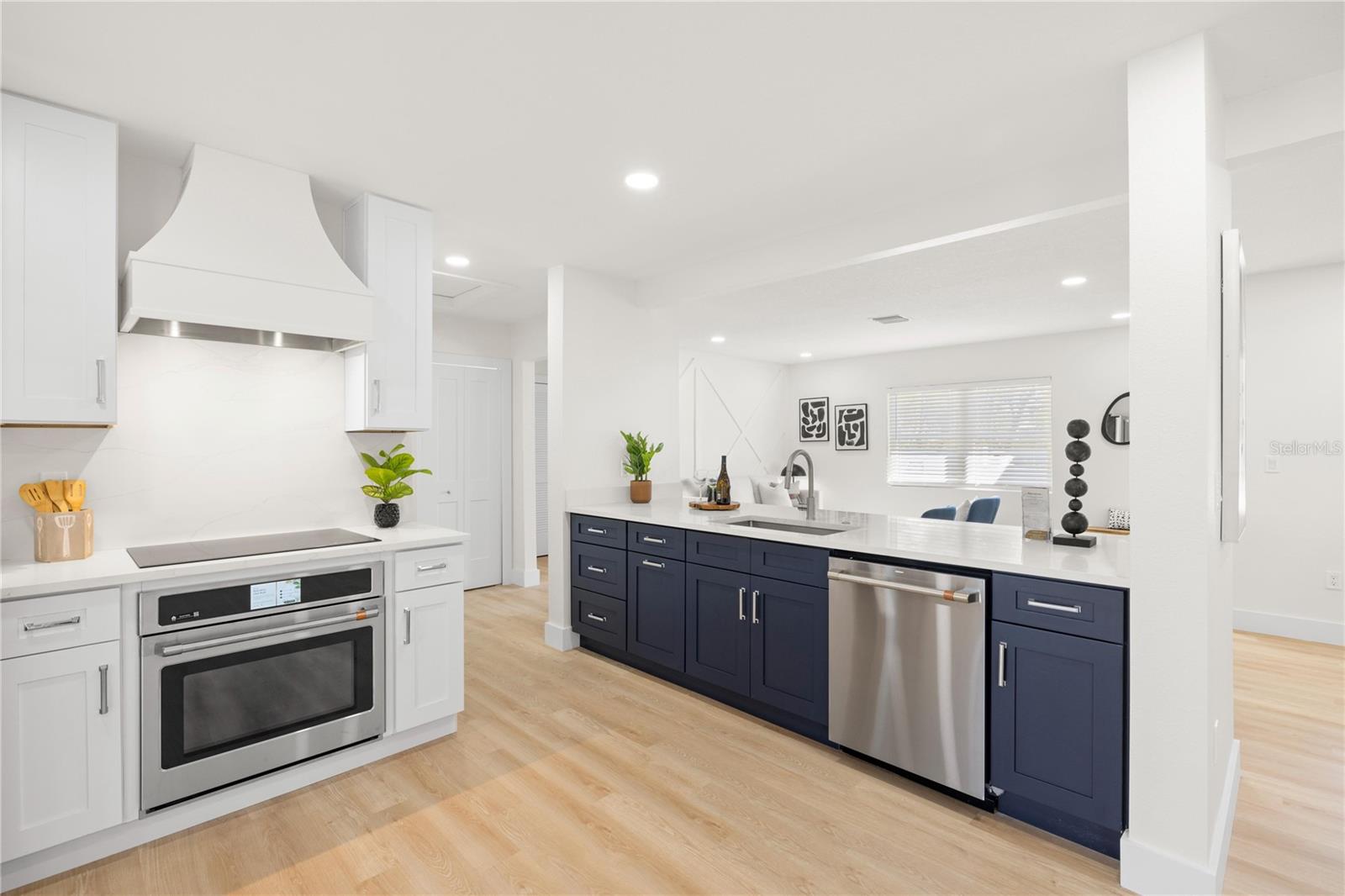 2117 S WEST SHORE BLVD — photo 7