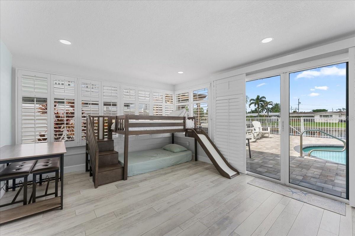 4951 POMPANO DR — photo 21