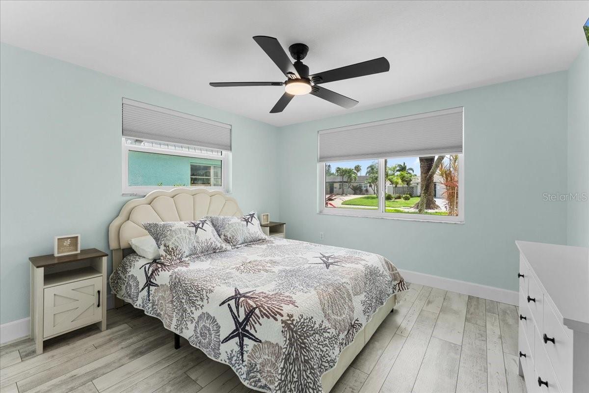 4951 POMPANO DR — photo 35
