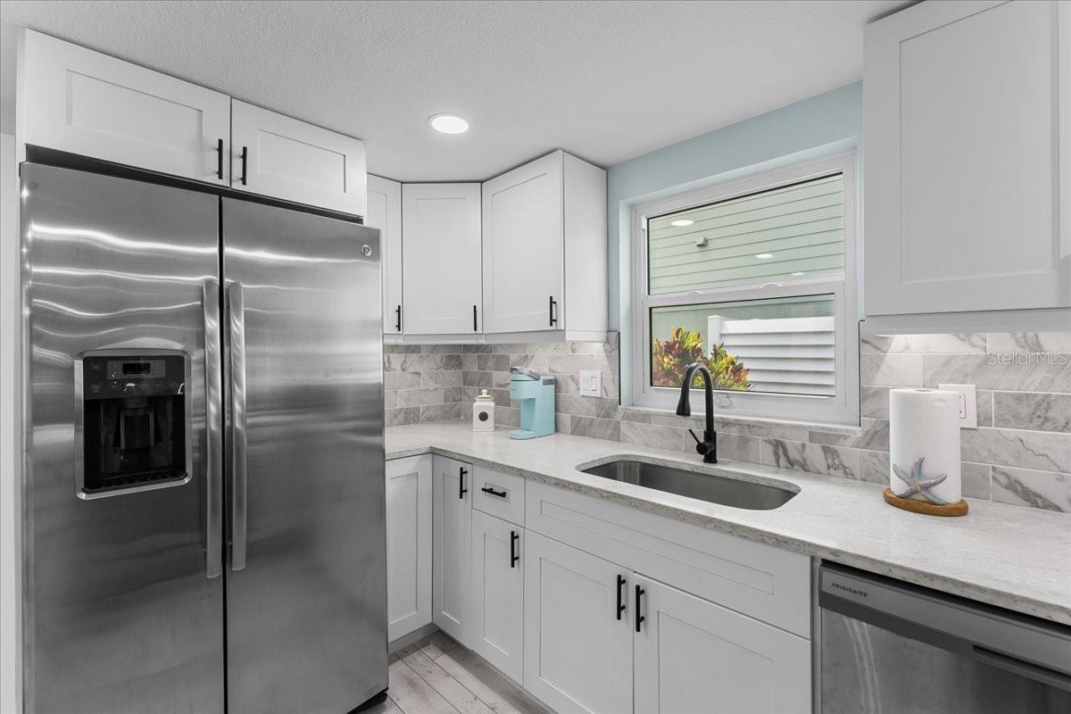 4951 POMPANO DR — photo 19