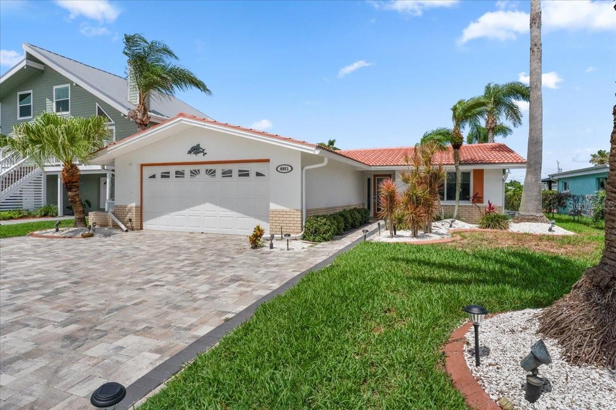 4951 POMPANO DR — photo 3