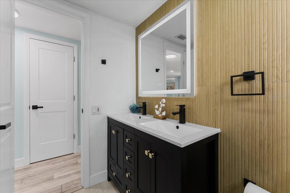 4951 POMPANO DR — photo 33