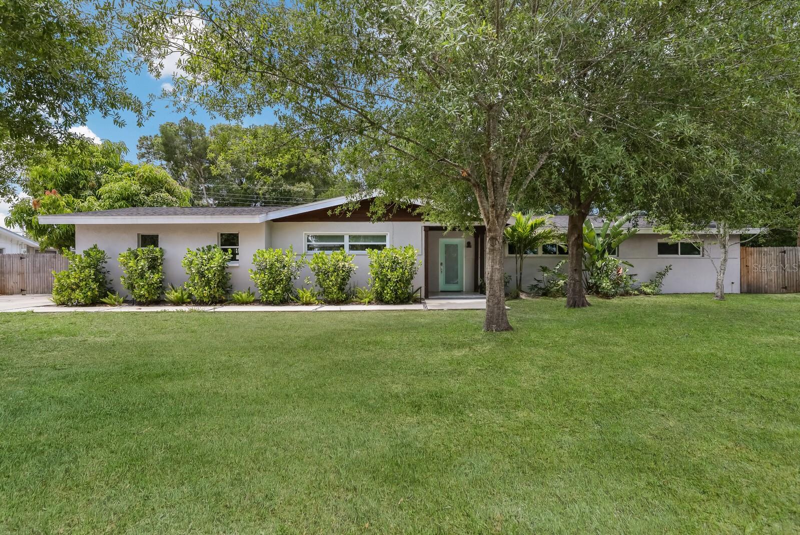 5720 ISANDA PL — photo 2