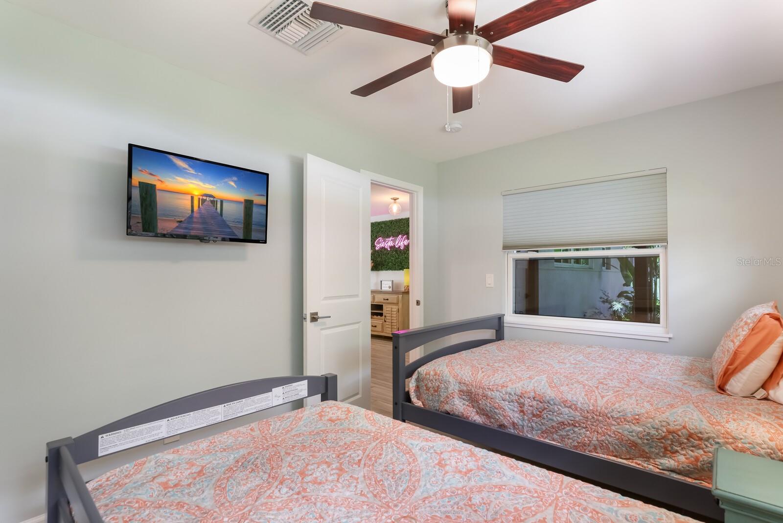 5720 ISANDA PL — photo 14