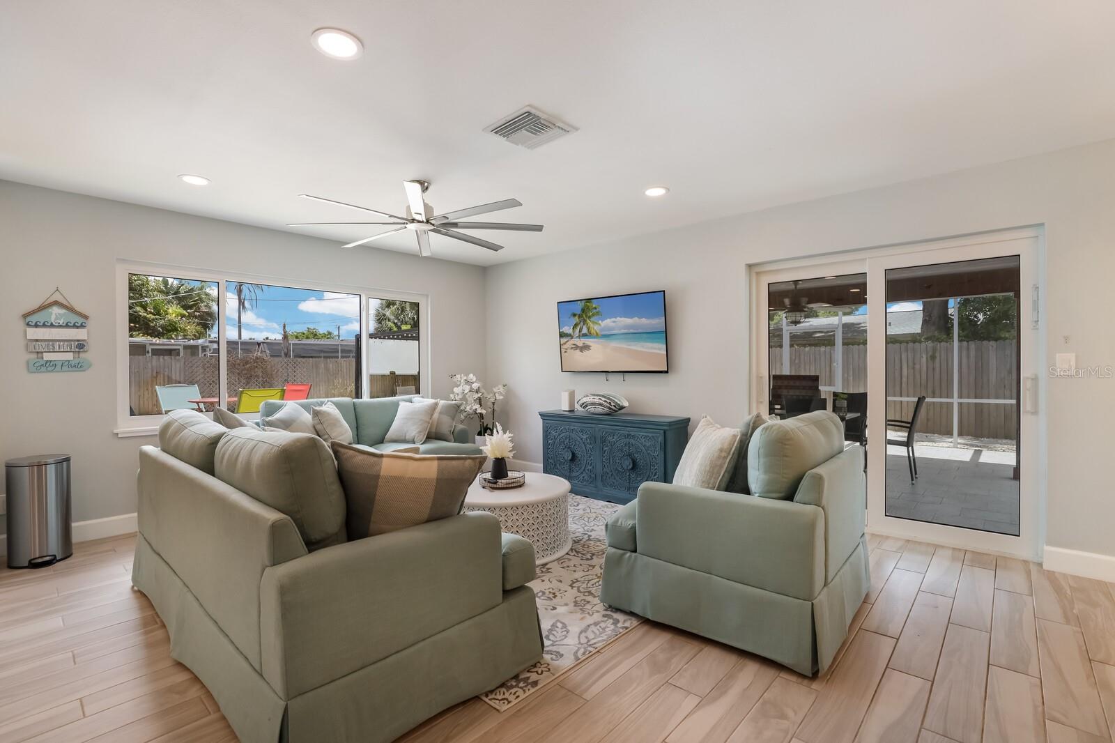 5720 ISANDA PL — photo 10