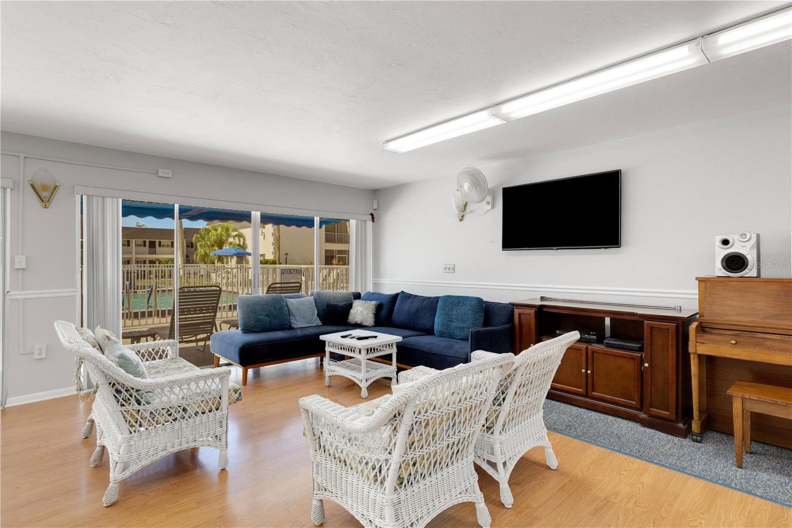 105 47TH AVENUE DR W #376 — photo 27