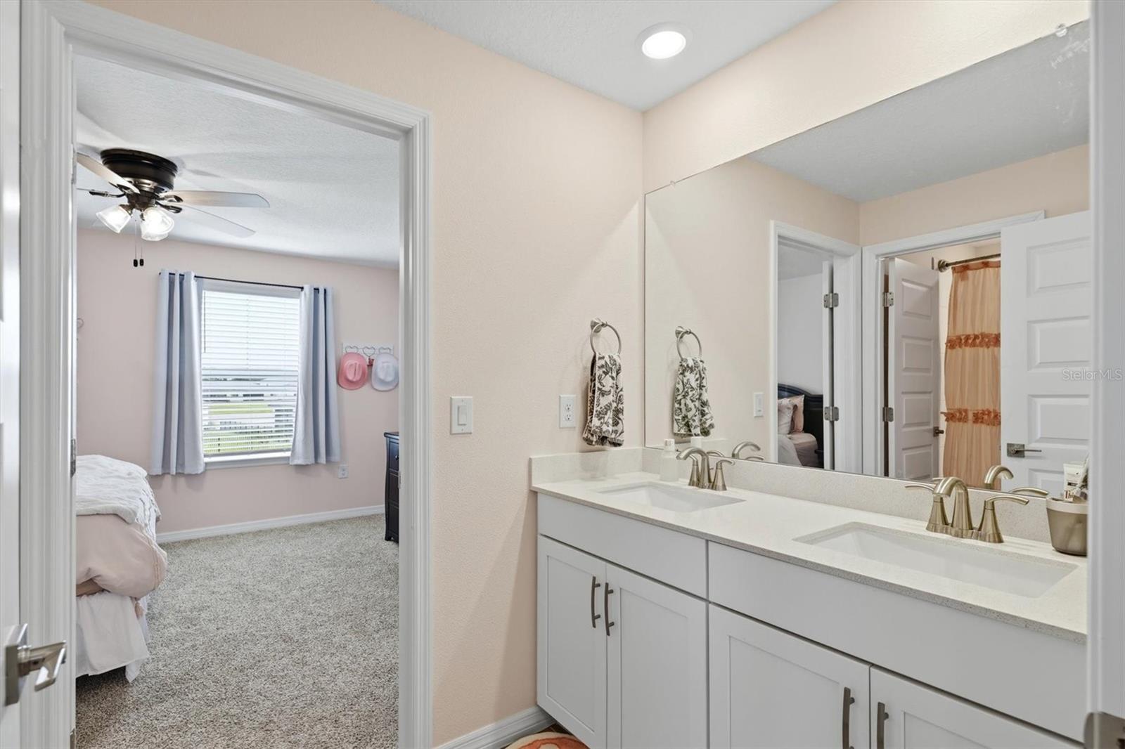 14026 GINNIE SPRINGS WAY — photo 33