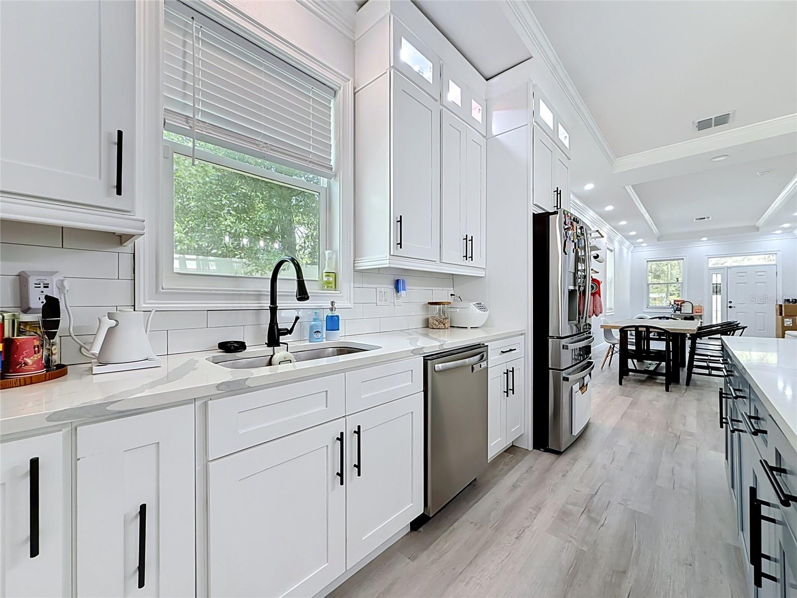 525 ELM ST — photo 19