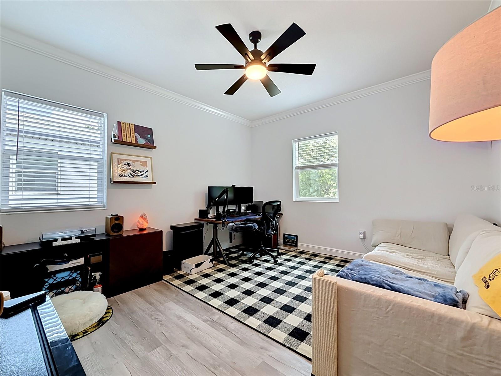 525 ELM ST — photo 26