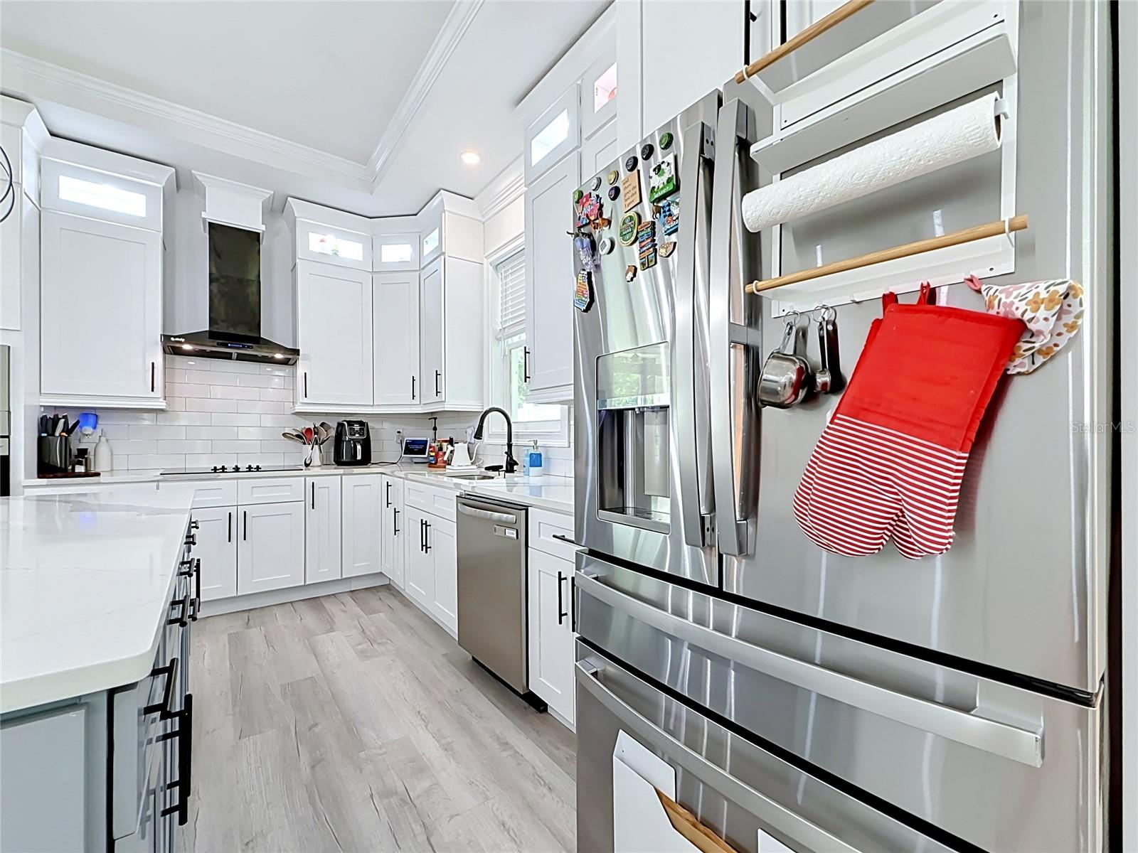 525 ELM ST — photo 14