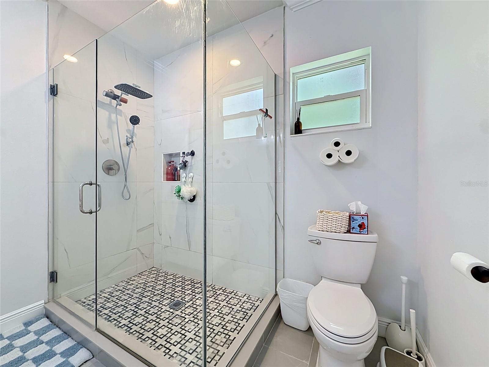 525 ELM ST — photo 37