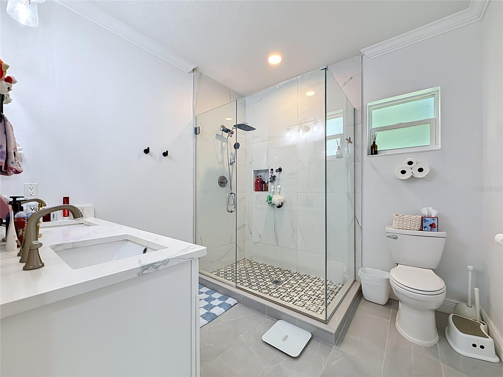 525 ELM ST — photo 36