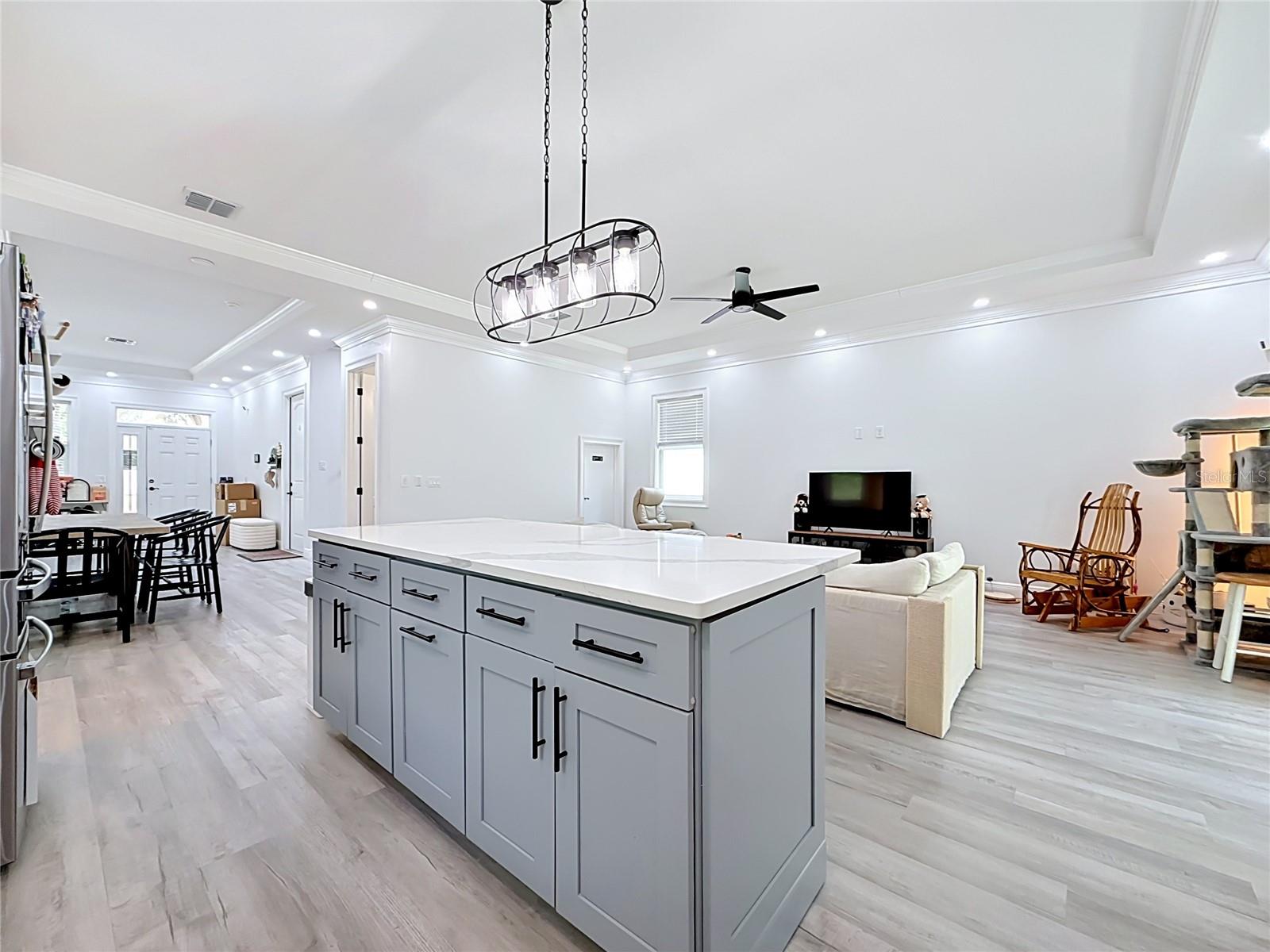 525 ELM ST — photo 17