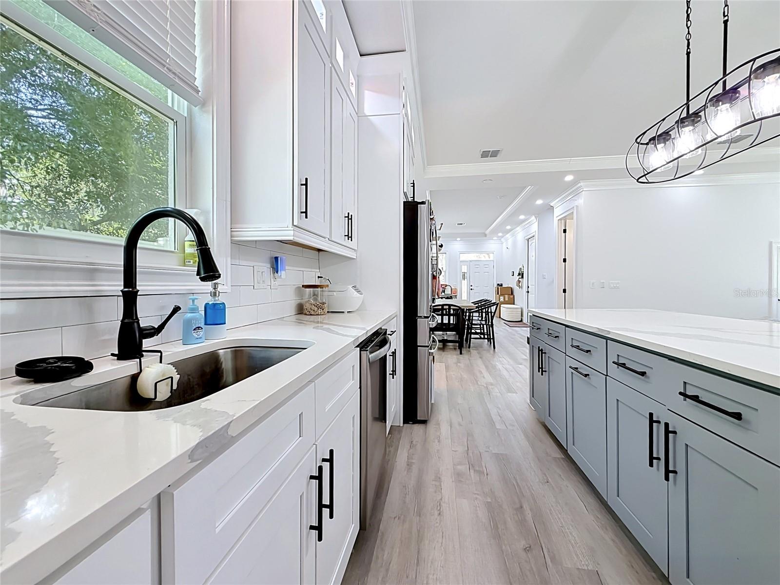 525 ELM ST — photo 16
