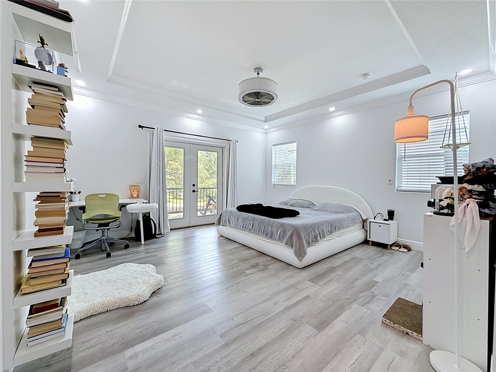 525 ELM ST — photo 33