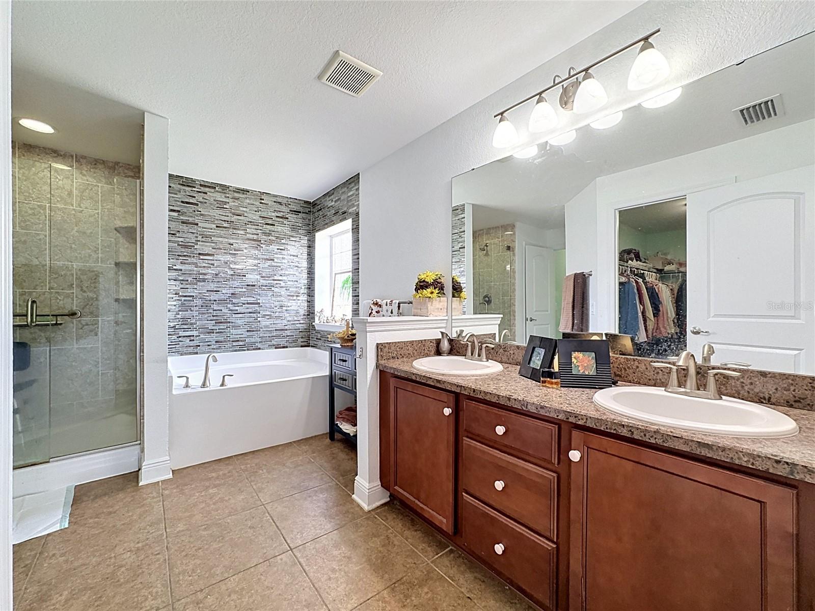 10821 STANDING STONE DR — photo 31