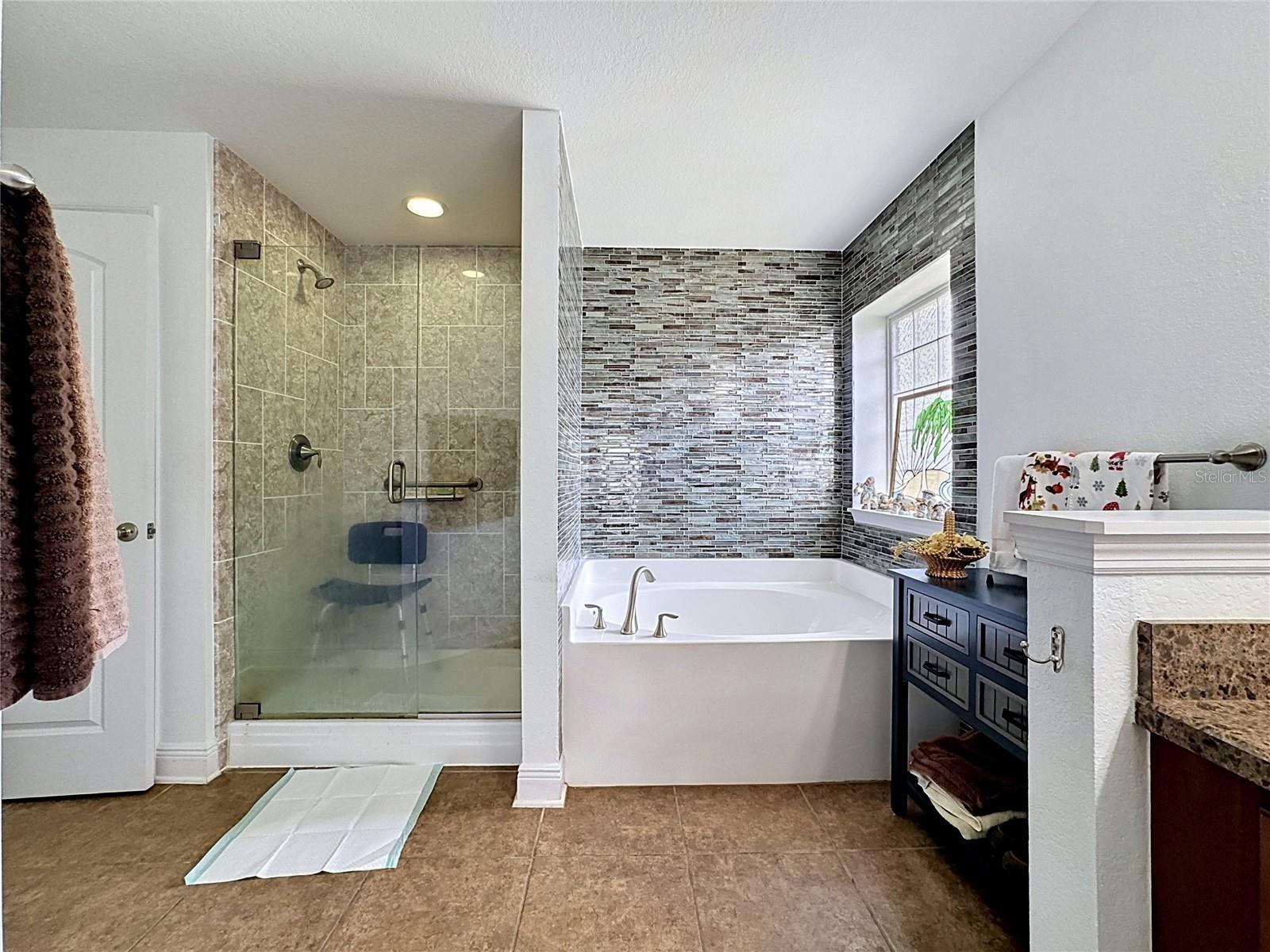 10821 STANDING STONE DR — photo 32