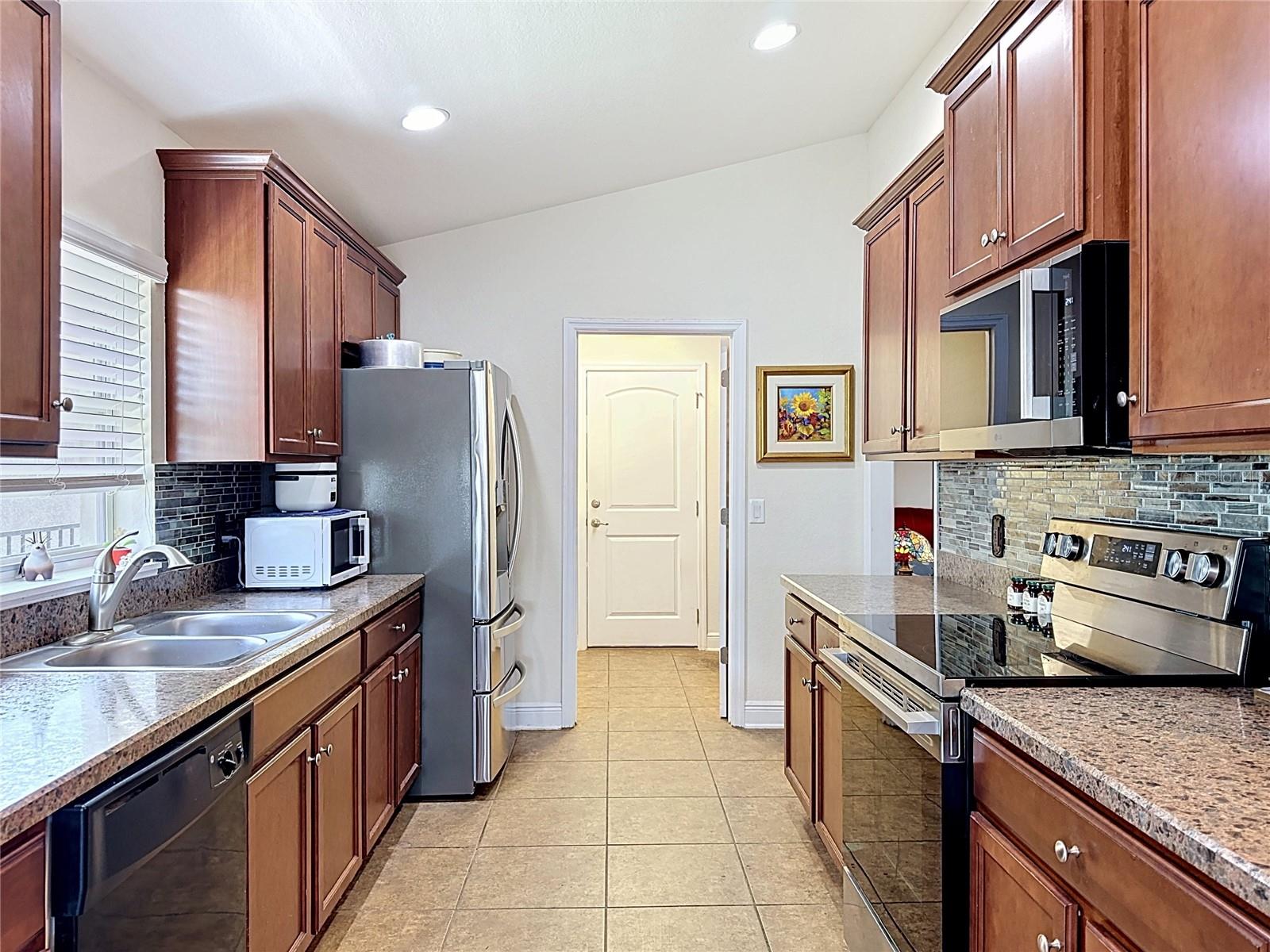 10821 STANDING STONE DR — photo 15