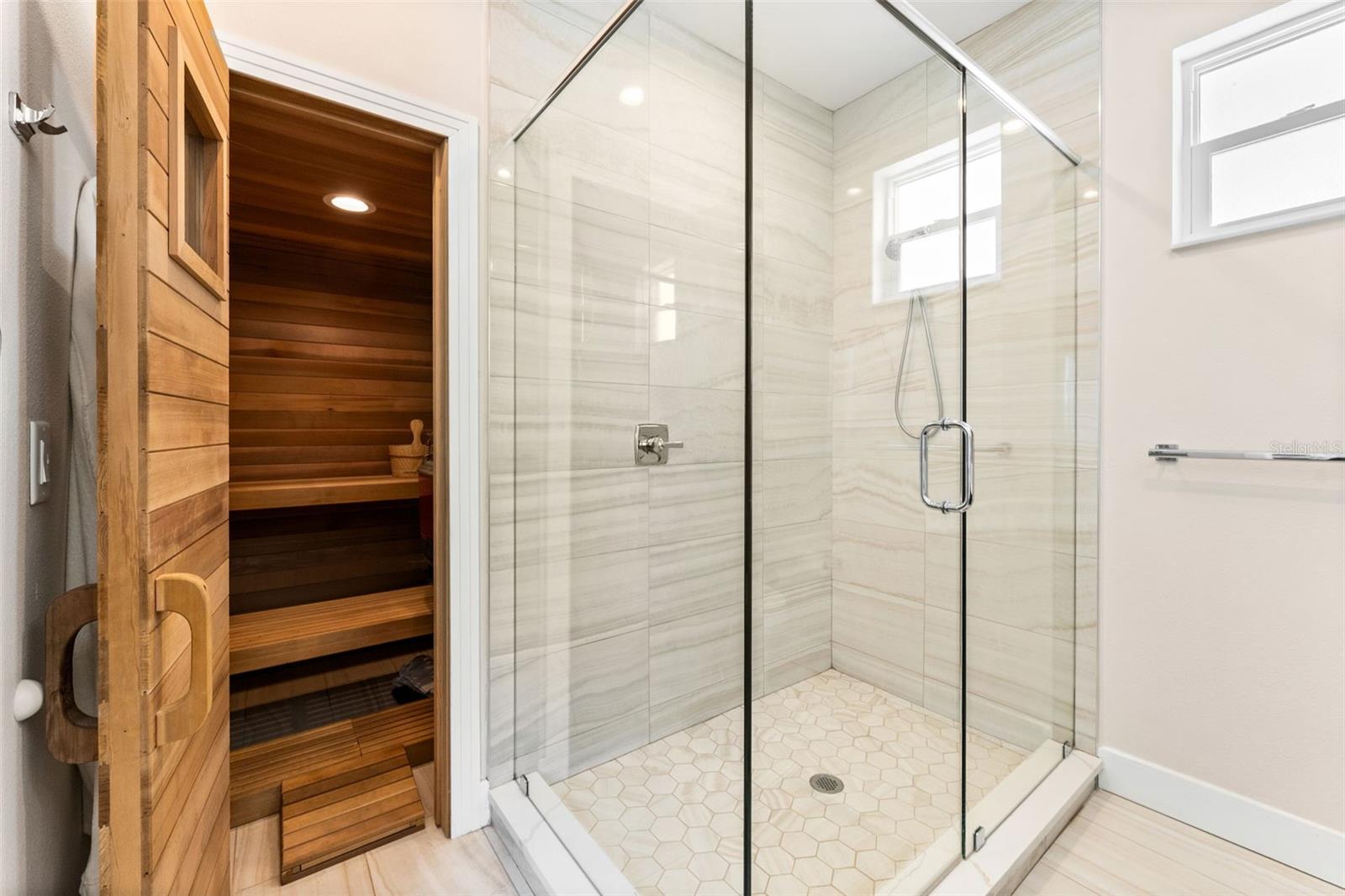 4910 W MCELROY AVE #6 — photo 8