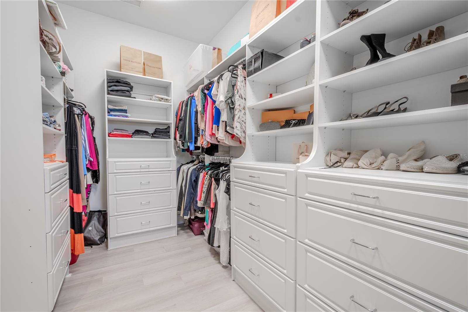 2711 W TRILBY AVE — photo 16
