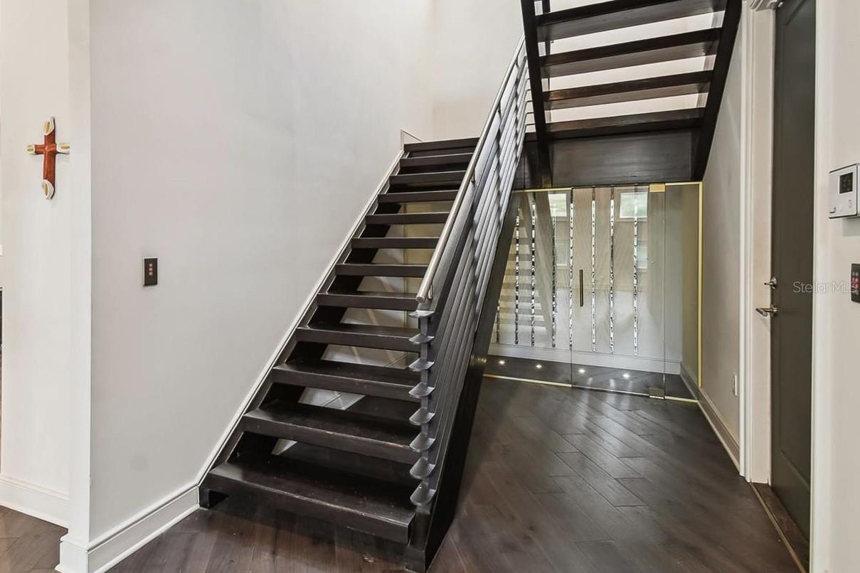 2711 W TRILBY AVE — photo 10