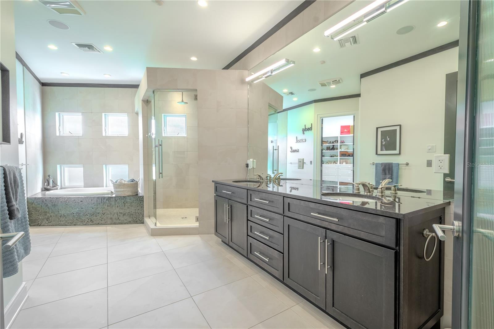 2711 W TRILBY AVE — photo 14