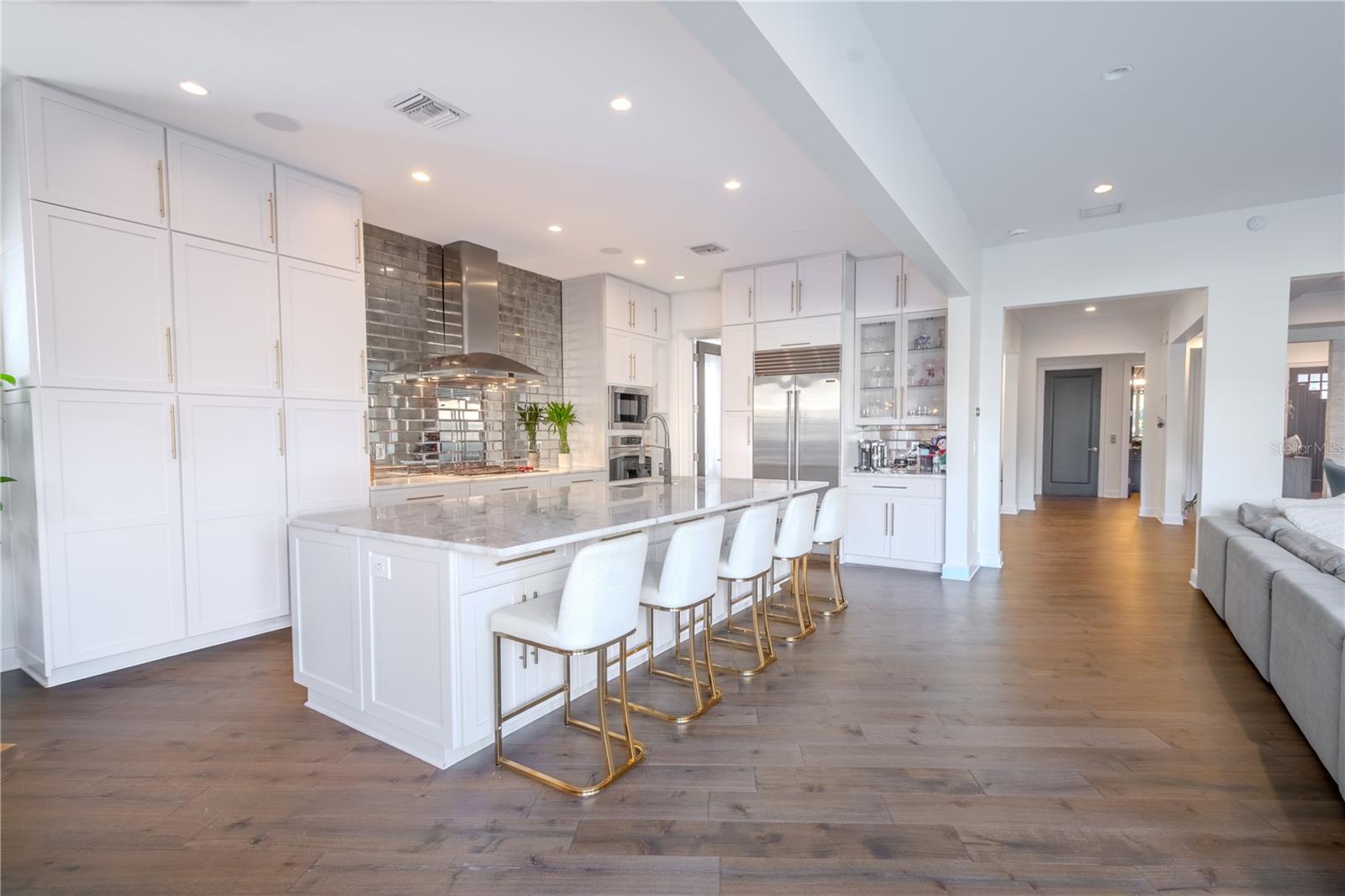 2711 W TRILBY AVE — photo 5