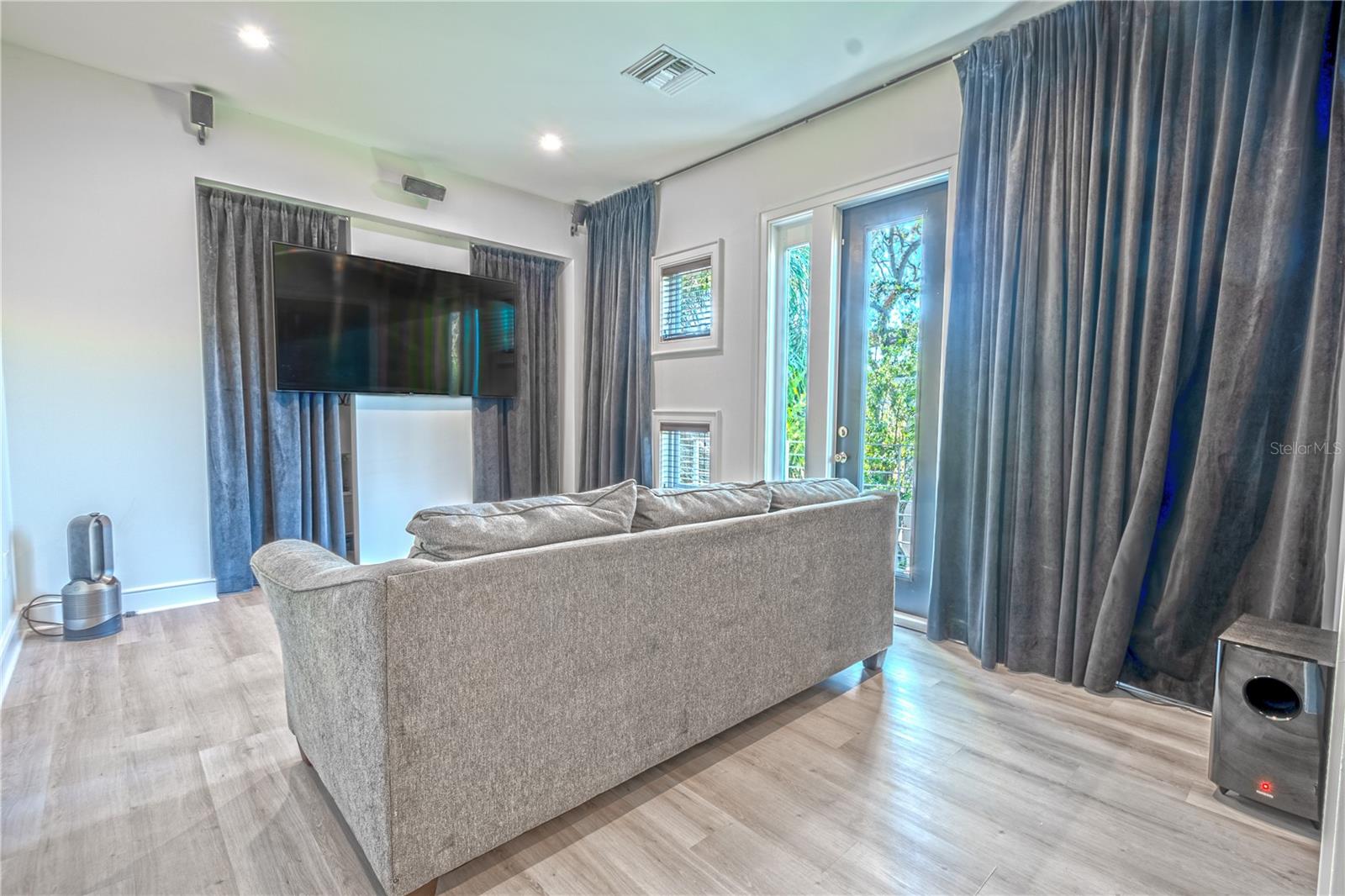 2711 W TRILBY AVE — photo 29