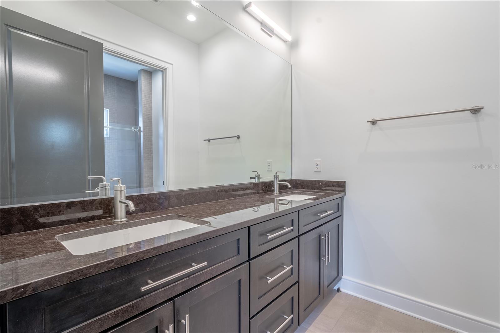 2711 W TRILBY AVE — photo 28
