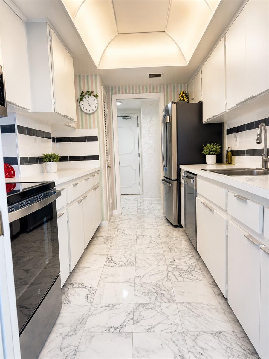 100 PIERCE ST #808 — photo 10