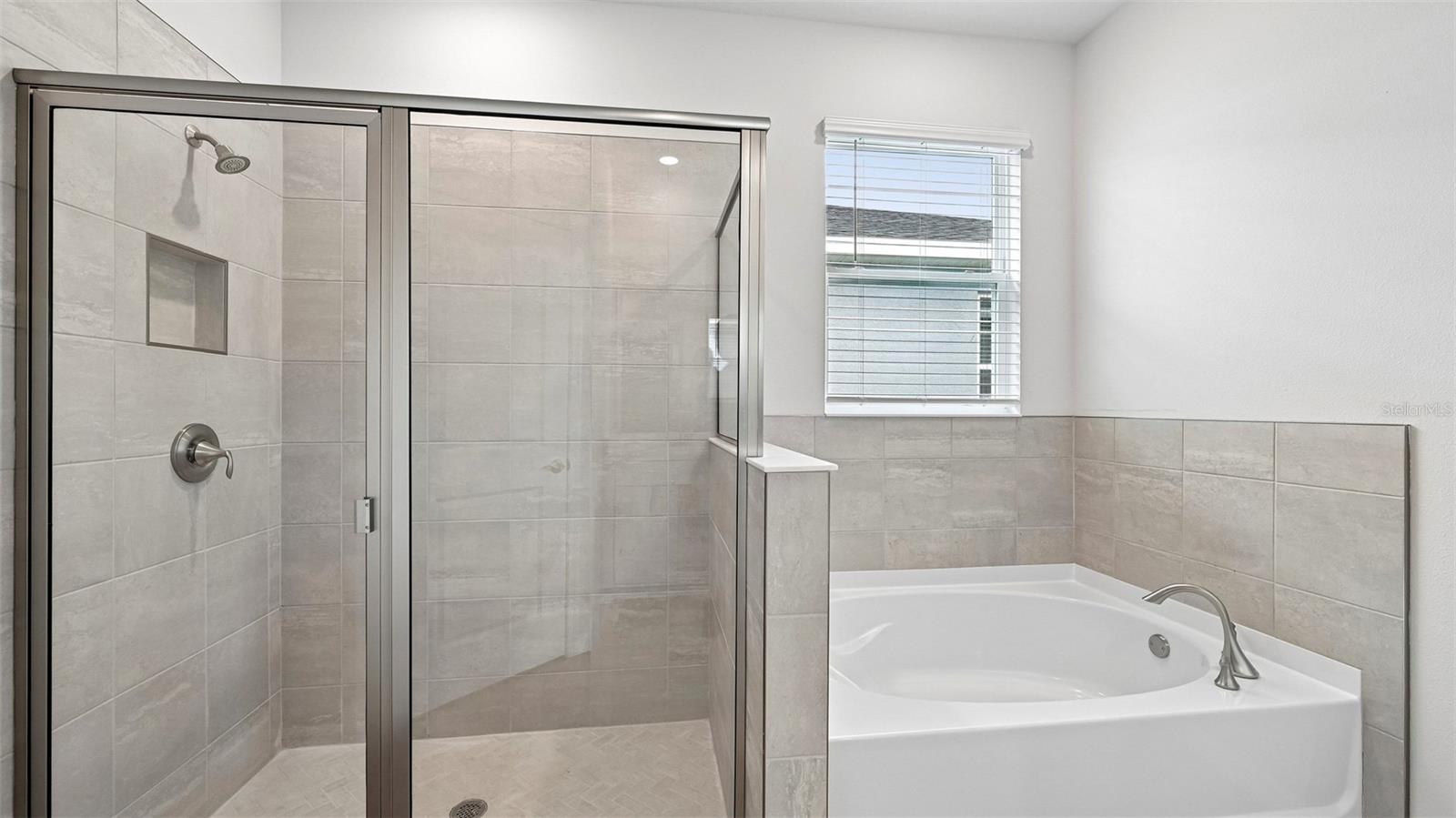 4311 FENCE ROW CT — photo 17