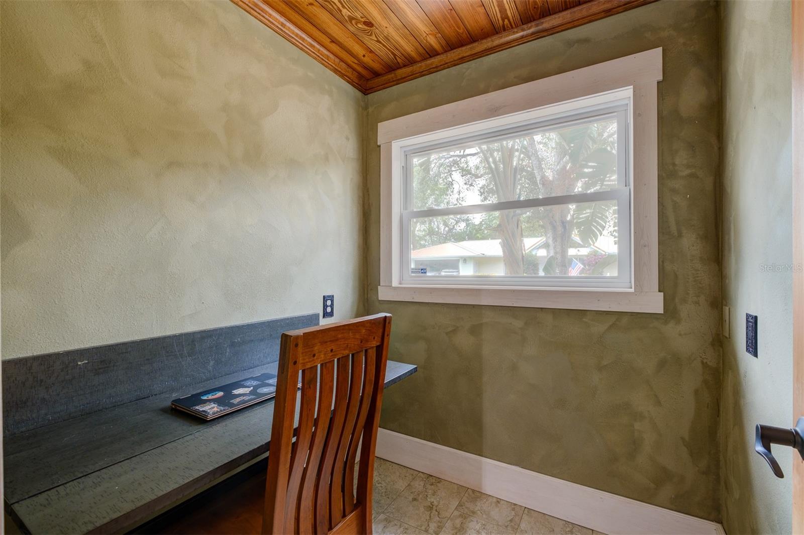 2690 TEMPLE ST — photo 26