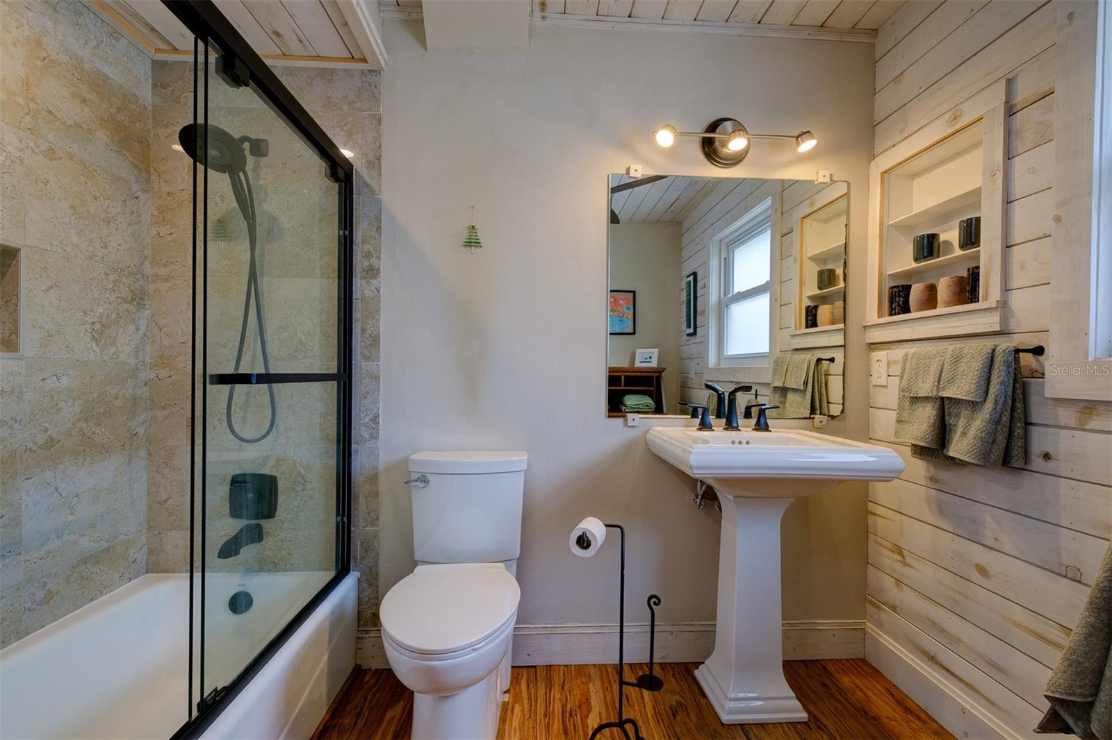 2690 TEMPLE ST — photo 43