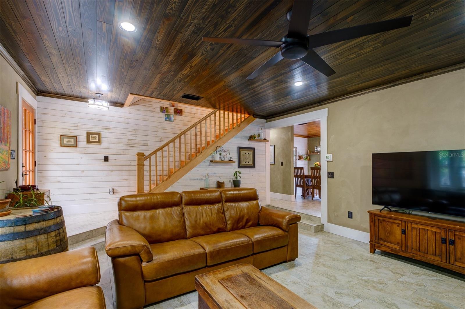 2690 TEMPLE ST — photo 10