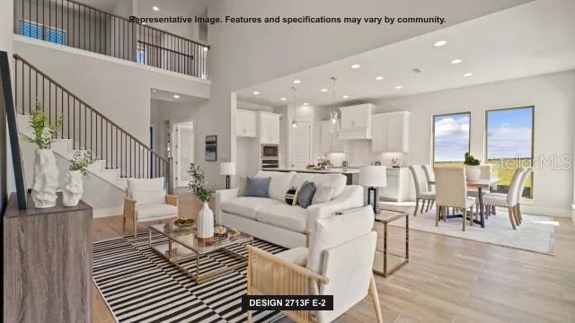 294 HOLLY BANK AVE — photo 2