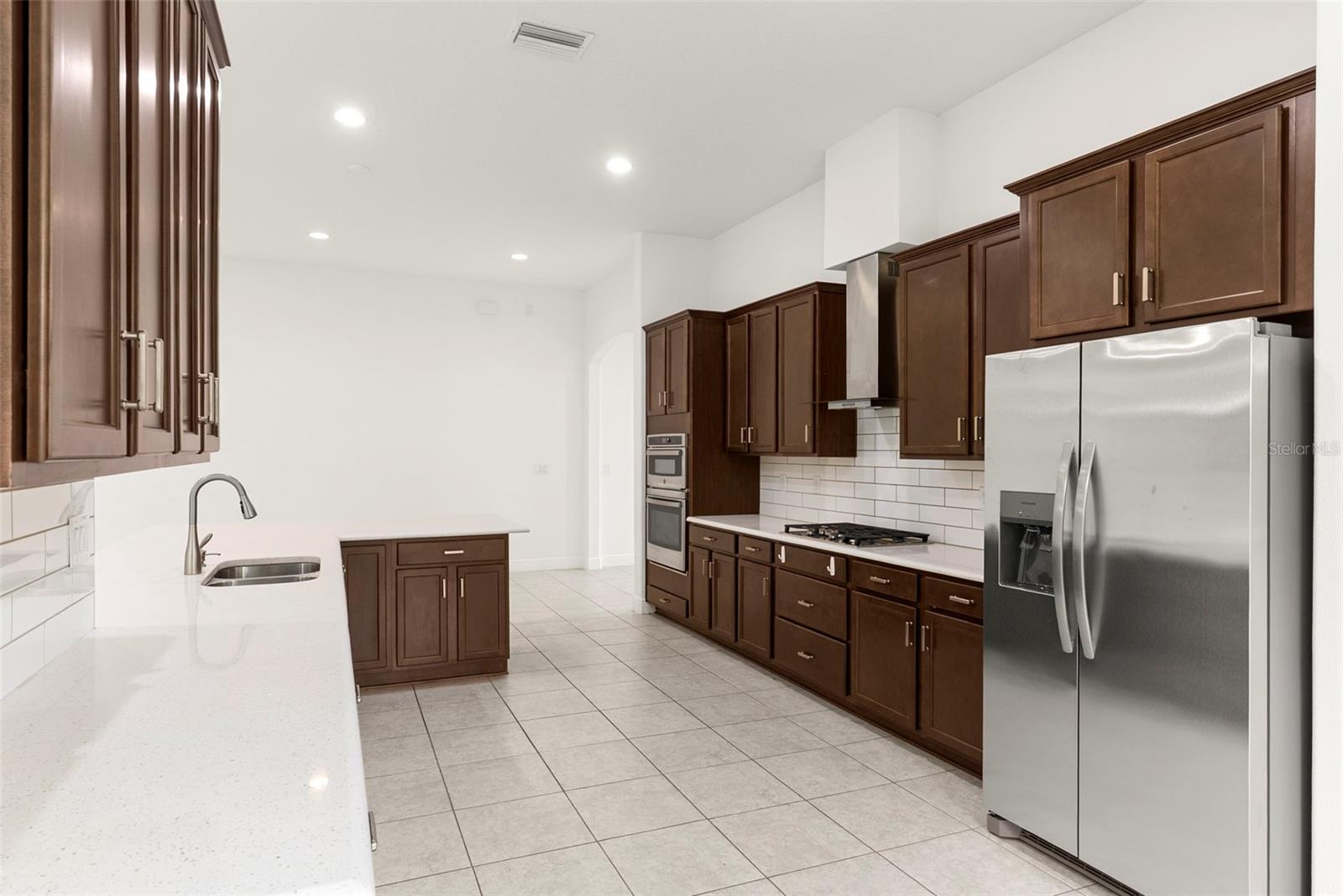 3918 GAVIOTA DR — photo 12