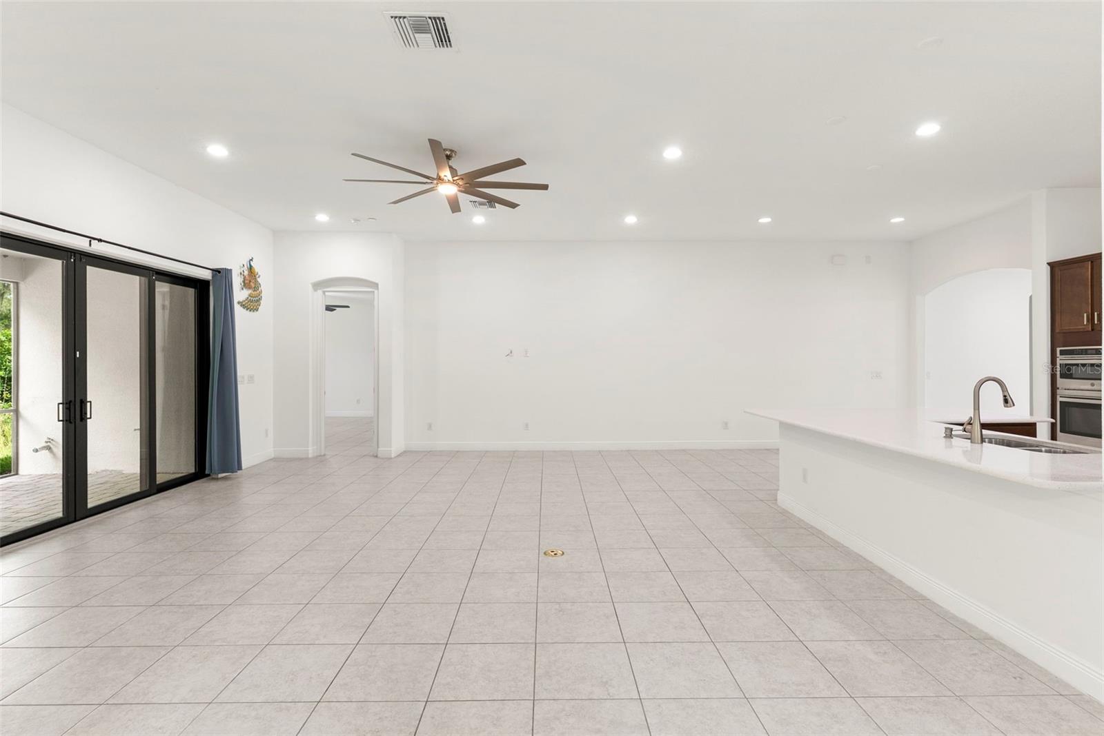 3918 GAVIOTA DR — photo 7