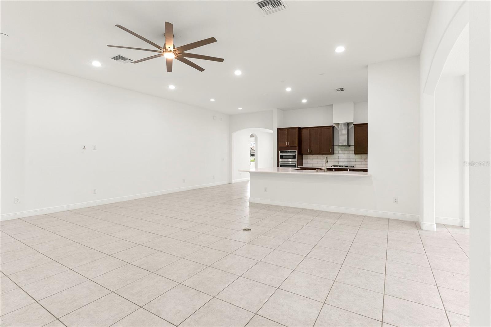 3918 GAVIOTA DR — photo 8