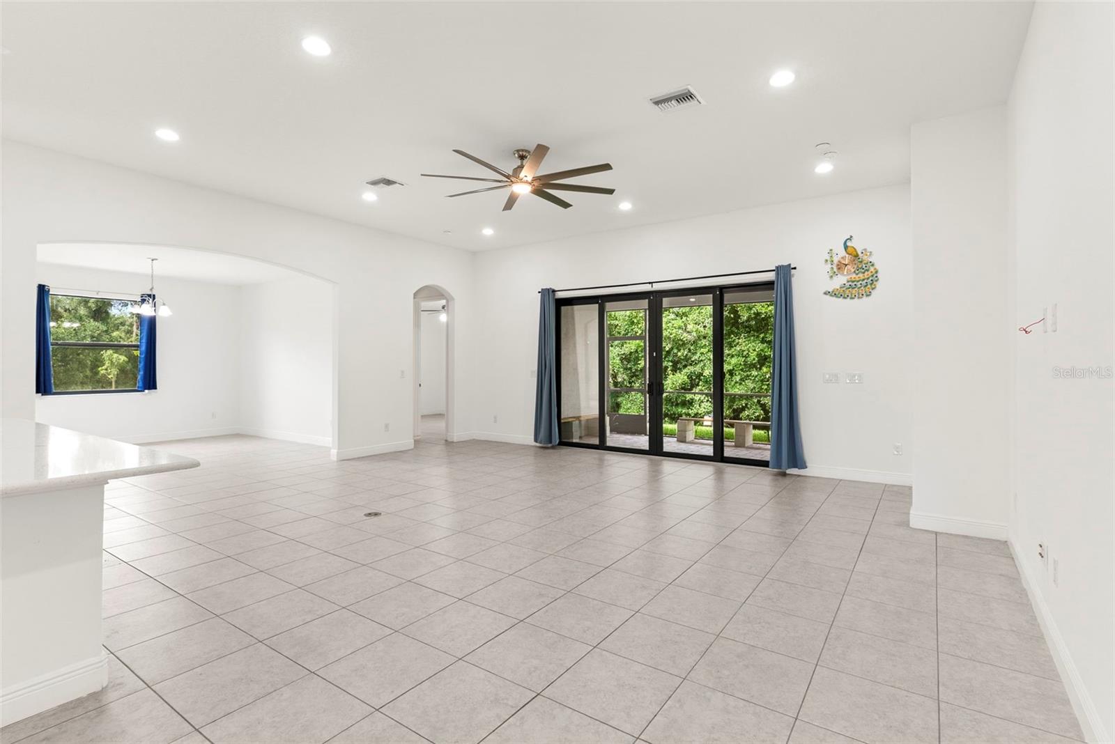 3918 GAVIOTA DR — photo 6