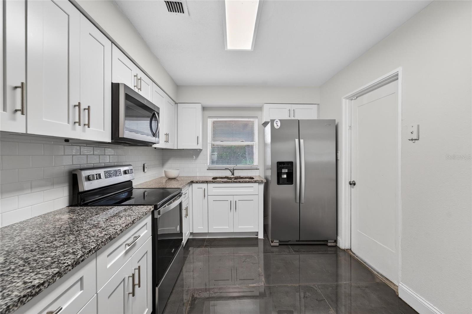 3009 E FERN ST — photo 12