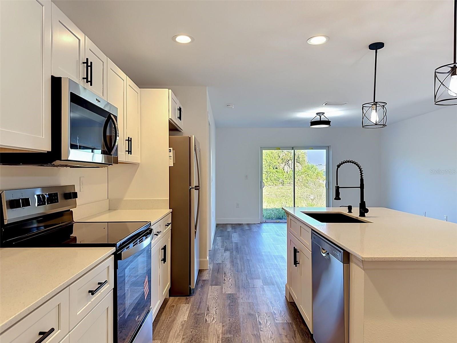 2715 GISELA RD — photo 5