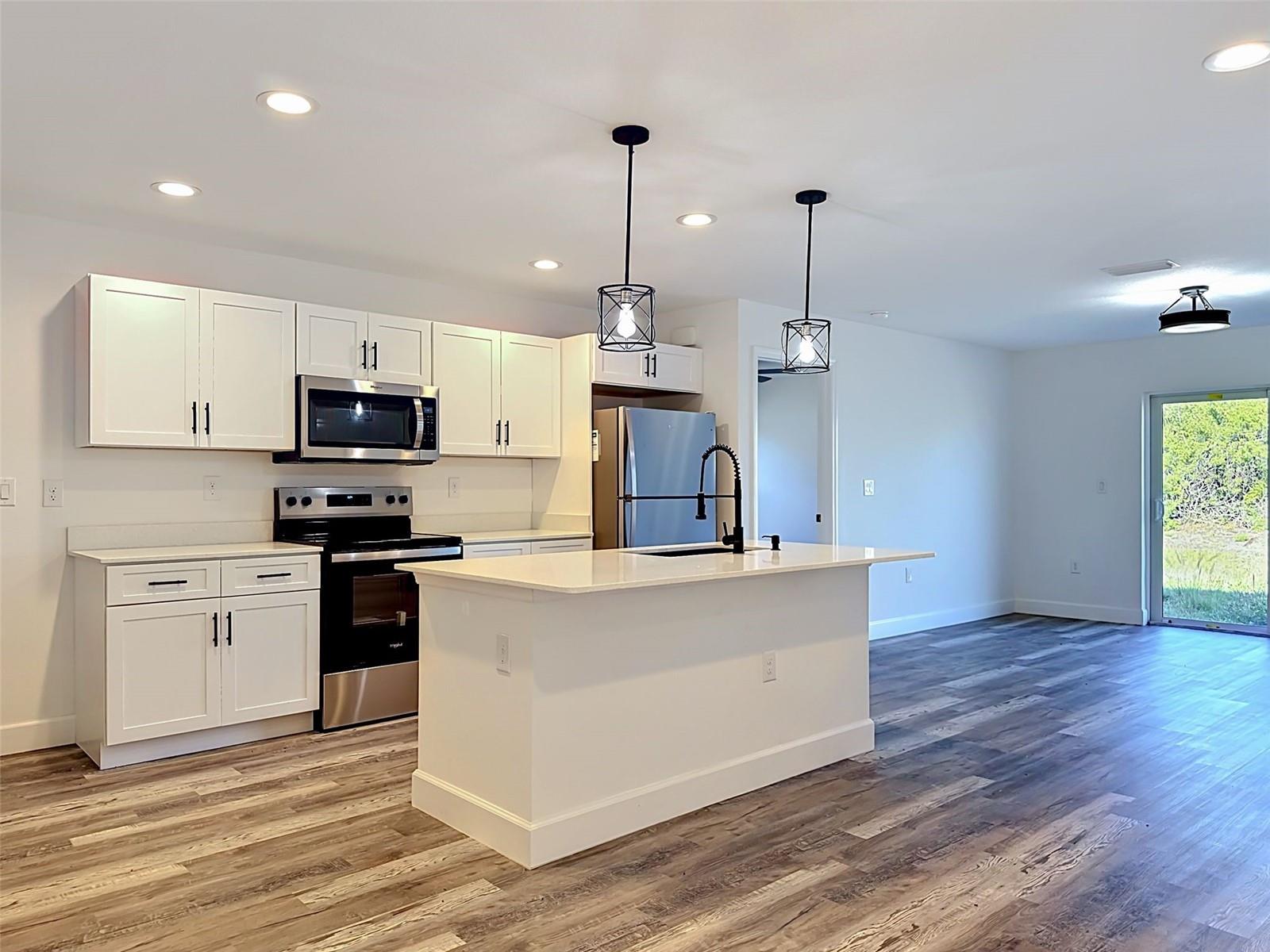 2715 GISELA RD — photo 3